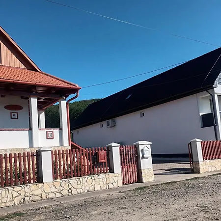 Zsunypatak Paloc Vendeghaz * Nagyloc