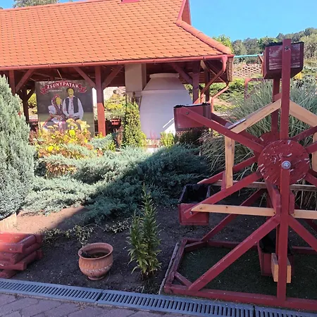 Zsunypatak Paloc Vendeghaz Holiday home Nagyloc